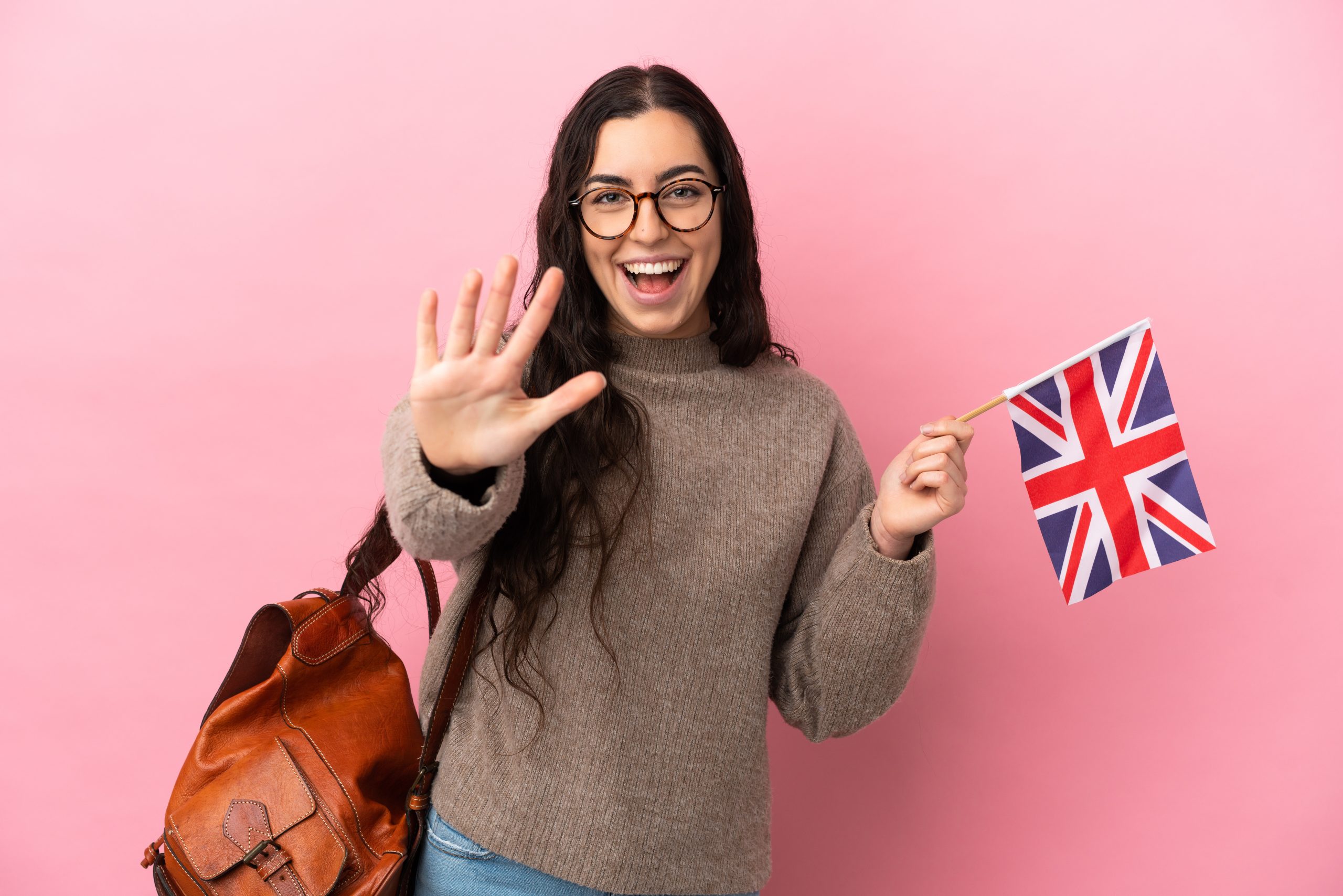 APRENDER INGLÉS EN LÍNEA SIN FALLAR EN EL INTENTO: ¿QUÉ BUSCAN LOS PROFESIONISTAS HOY?